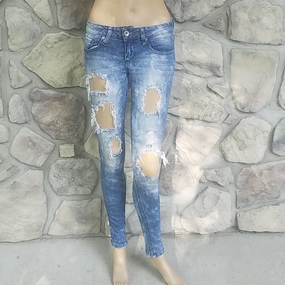 Lovesick Denim - 💗 Lovesick Bleached Distressed Jeans